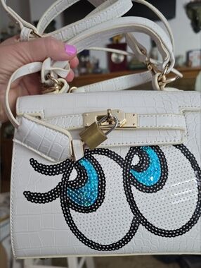 Winky Eye or White SpongeBob Cross body bag purse